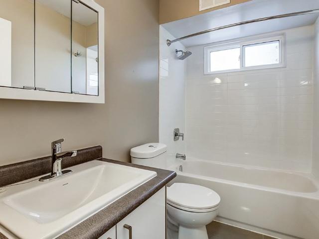 Aquitaine Avenue 2 Bedroom Apartment for Rent at 2700 Aquitaine Ave, Mississauga, ON L5N 3J6 Meadowvale