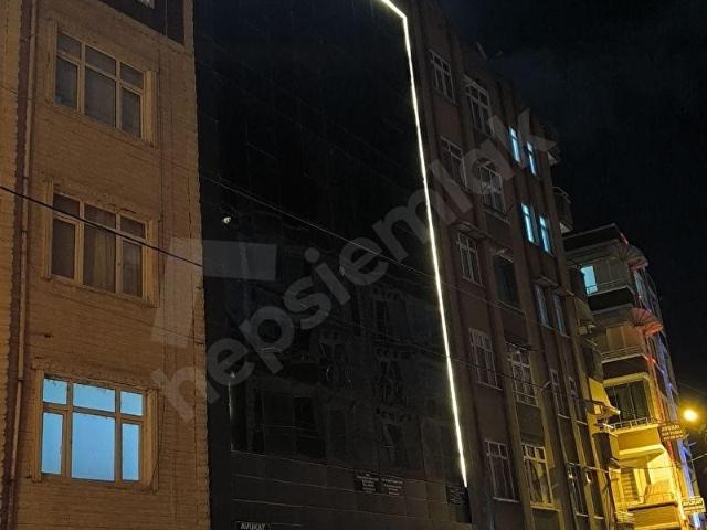 ÇARŞAMBA MERKEZİ KONUMDA PlAZA İÇİ KİRALIK OFİS