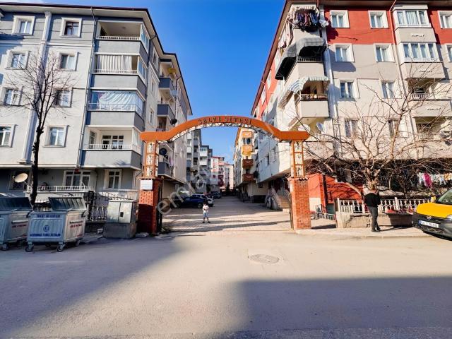 Çarşamba Pazarı Karşıyaka Polis Merkezi Civarında 2+1 Eşyalı