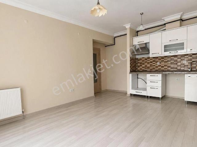 Çarşı' Dan Emek Metrosuna Adım Msf. Güney Cephe Teraslı 1+1