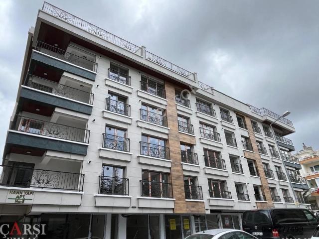 Çarşıdan Merkezde Ön Cephe Ara Kat Modern