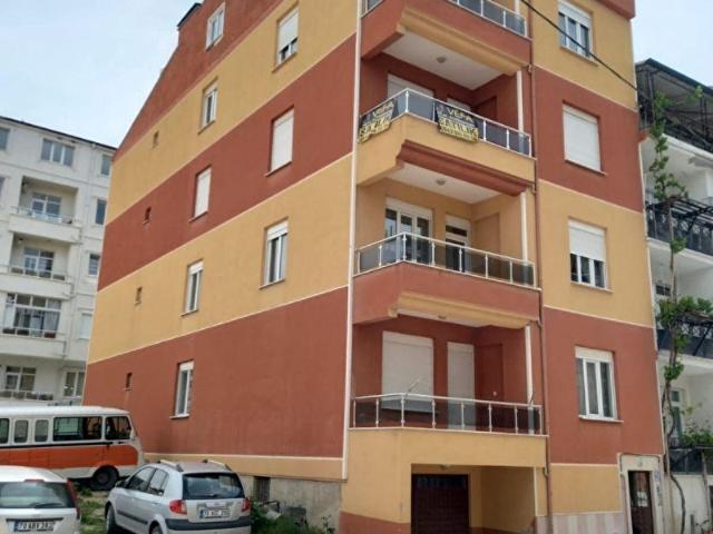ÇARŞI MERKEZE YAKIN KOÇAK DEDE MAH. 4 KATLI İSTEYENE KOMPLE İSTEYENE TEK TEK SATILIK