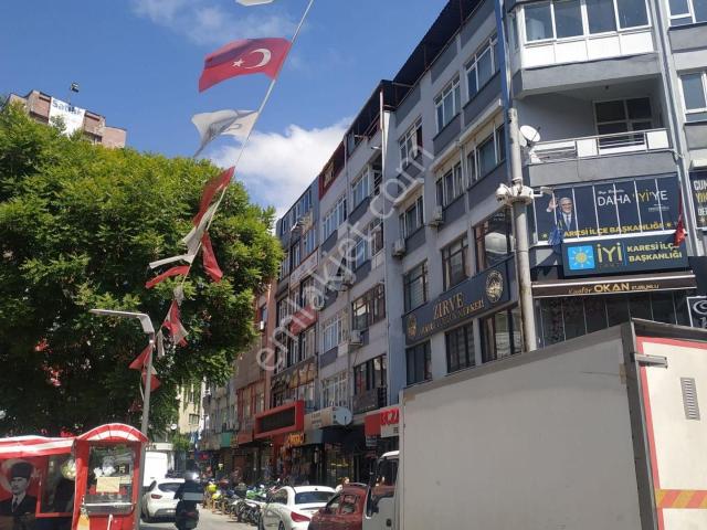 Çarşı Merkezde Kelepir 3+1 Satılık Daire