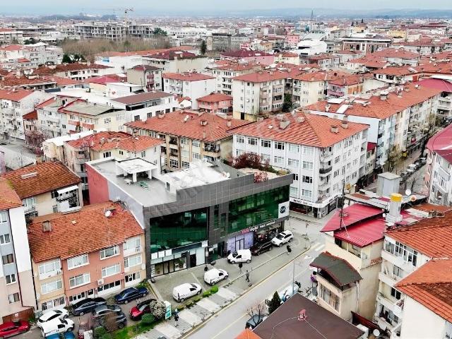 Çarşı Merkez'de Kurumsal Kiracılı 600 M² Komple İş Merkezi