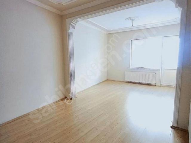 Çarşı Merkezde Satılık 2+1 Bakımlı Daire Hatboyu Cad.arka Sokağı