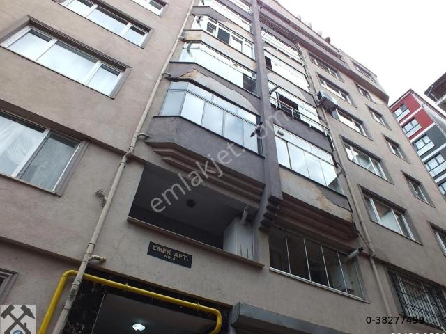 Çarşı Merkezde Satılık 3+1 Daire