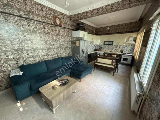 Çarşı Merkeze Yürüme Mesafesinde Müstakil Kiralık Ev