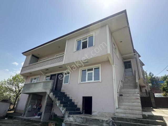 Çarşı Merkeze Yakın Bahçeli Kiralık Daire