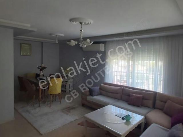Çarşı Merkezinde 220 M² Dev 4+1 Dubleks | Teras + 4 Balkon