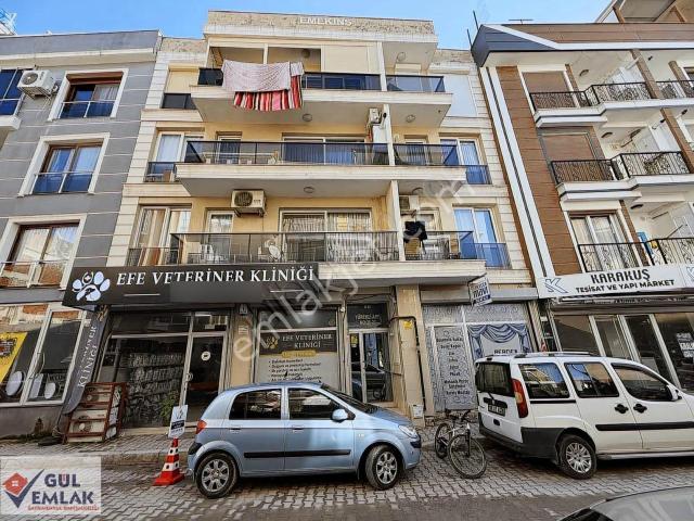 Çarşının Merkezinde 3+1 Geniş Ebeveyn Banyolu Araç Takaslı
