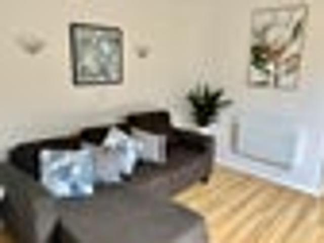 Army Bay, 1 bedroom, $400 pw