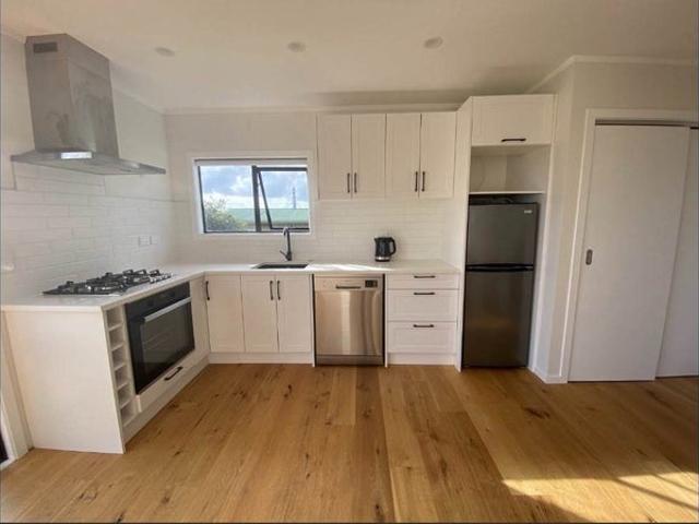 Army Bay, 1 bedroom