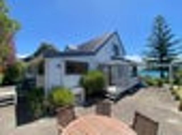 Army Bay, 3 bedrooms, $650 pw