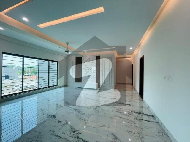 Army Housing Compex 13.14 marla 4 bed flat avaiable sec s askari 10 lhr cantt askari 10 sector s