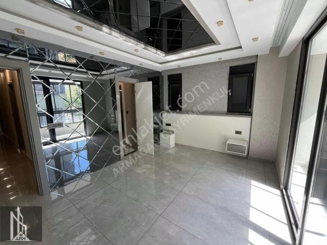 Armağan'dan Zeytinköy'de Ana Yola Yakın 3.5+1 Lüks Daire