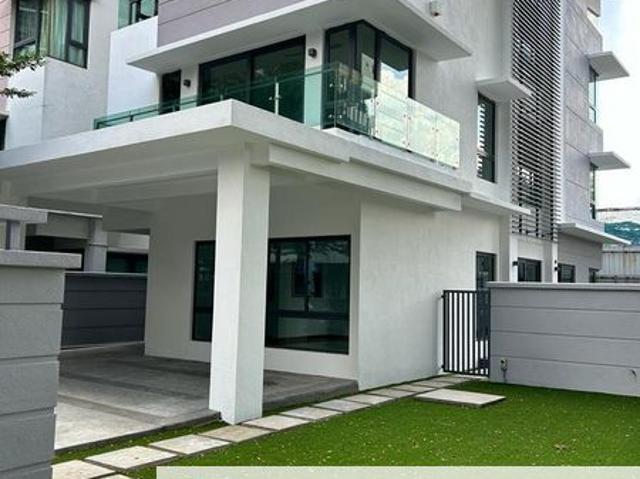 Armada Villa
