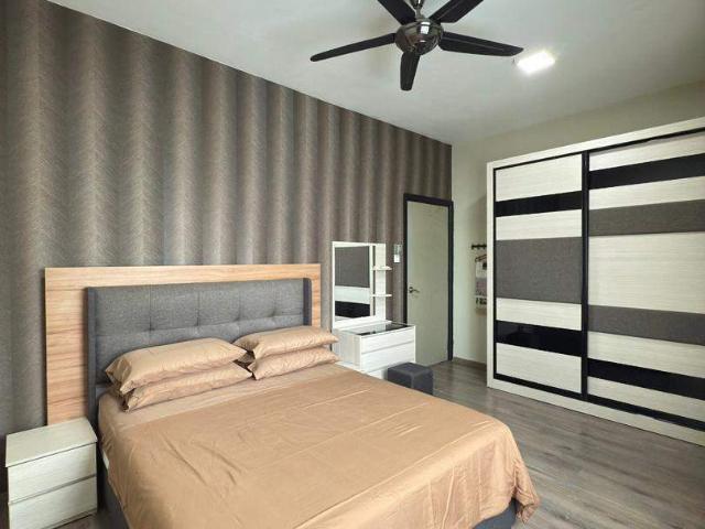 ARMANEE CONDOMINIUM, PETALING JAYA MALE ROOM