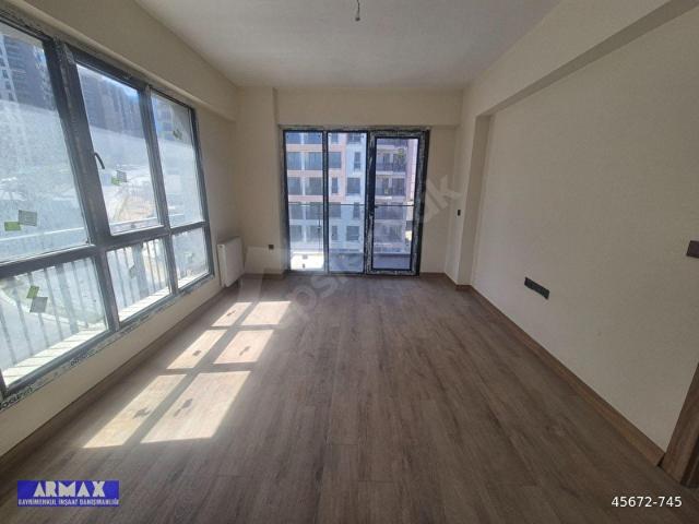 ARMAX'DAN 12C PROJESİNDE BÜYÜK TİP ÇİFT BALKON EVEBEYN BANYOLU KİRALIK 2+1 DAİRE