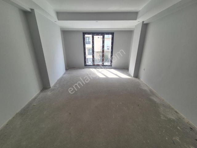 Armaxdan Bağlarbaşında Satılık 2+1 Fırsat Daire