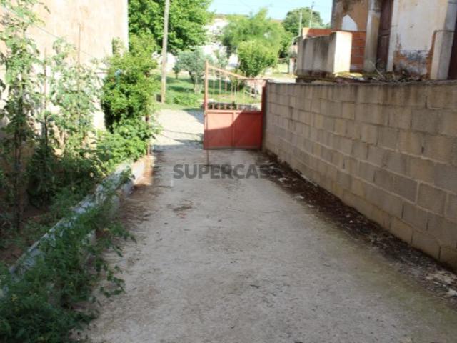 Armazém no Vimieiro Romeu