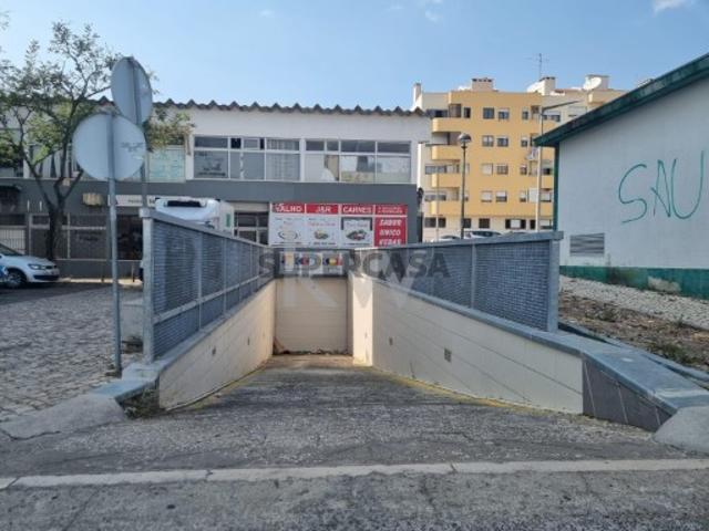 Armazém Odivelas Arrendado Yield 6%
