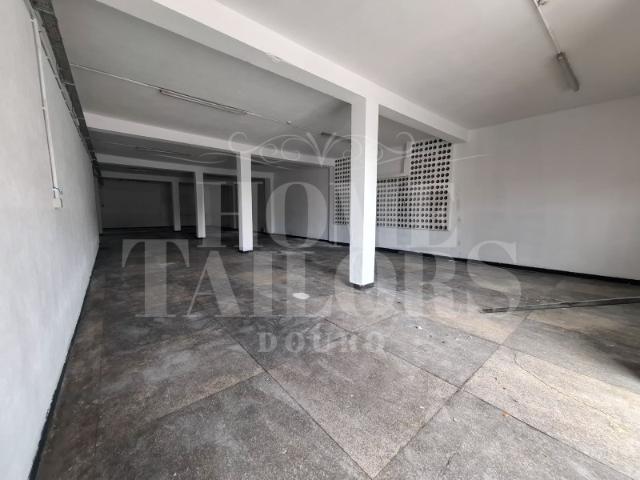Armazém / Oficina com 344 m² em Matosinhos