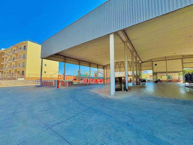Armazém à Venda – 1.850 m² | Olhão