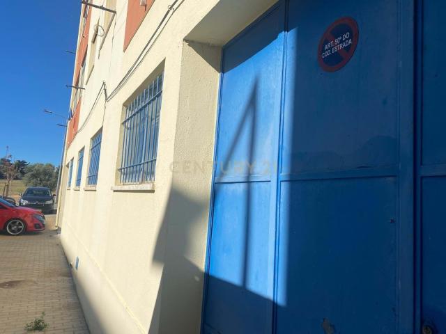 Armazém à venda – 200m² | Montebelo Sul, Setúbal