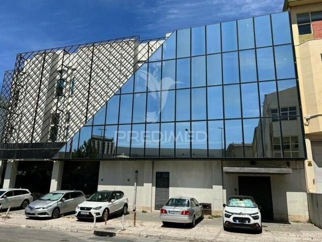 Armazém à venda em concelho de Loures, Lisboa, Portugal