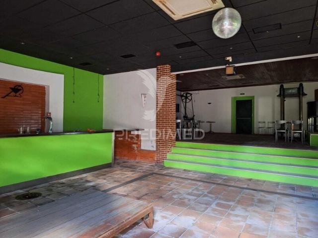 Armazém à venda em Alcanede, concelho de Santarém, Santarém, Portugal