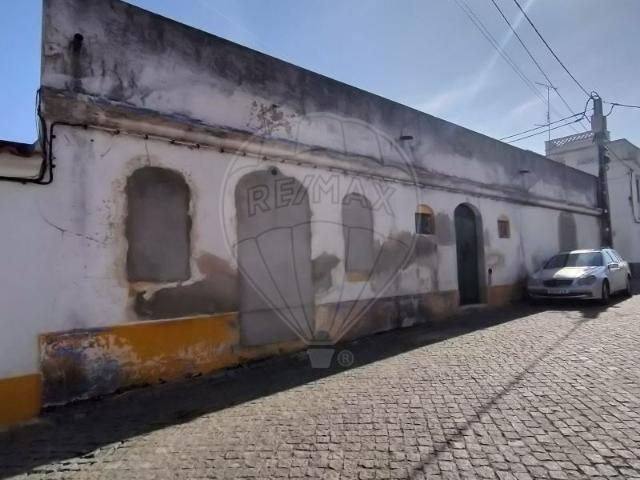 Armazém à venda em Avis