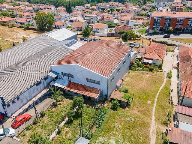 Armazém à venda em Fafe