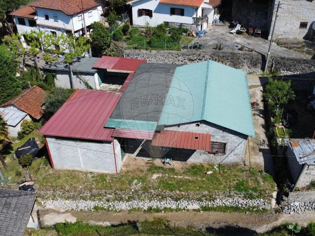 Armazém à venda em Póvoa de Lanhoso