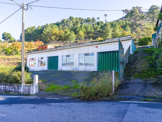 Armazém à venda em Resende