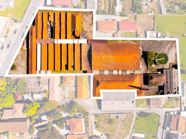 Armazém à venda em Vila Nova de Famalicão