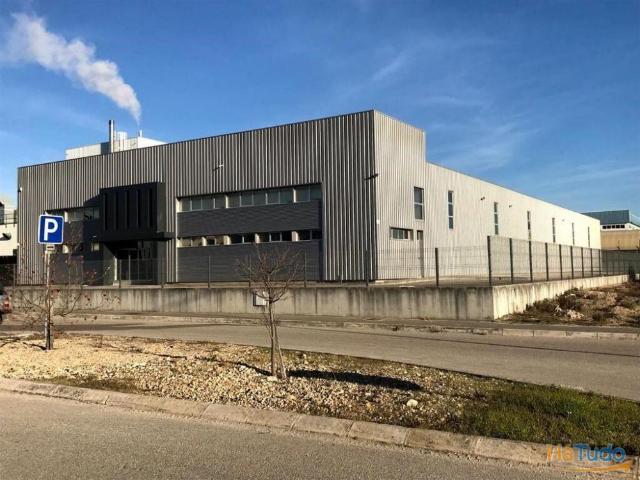 Armazém à venda no concelho de Alcobaça, Leiria | 26063595930