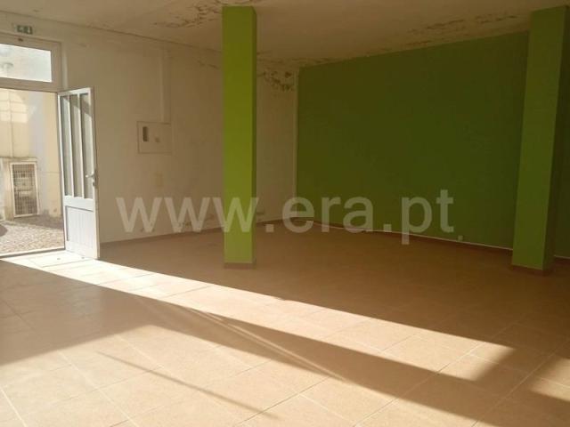 Armazém, Ancede e Ribadouro, Baião | BPI Expresso Imobiliário