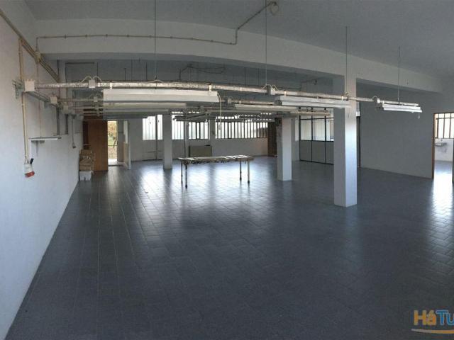 Armazém Arrendamento em São Roque,Oliveira de Azeméis | 26064088709