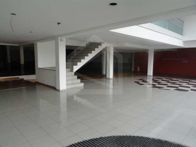 Armazém com 832 m2, em Espinho. 0m² Silvalde