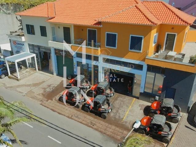 Armazém com 280m2 no Caniçal com Rendimento Estável