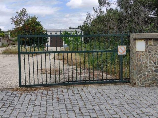 Armazem com 310 m2 em terreno, com furo de água, com possibilidade de construção | 26063322713
