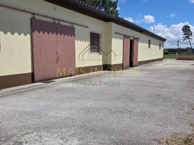 ARMAZÉM COM TERRENO URBANO