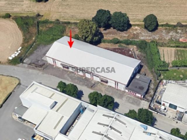 Armazém com enorme potencial no centro do Castêlo da Maia