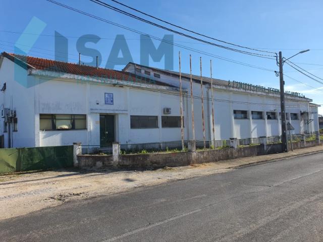 Espaço industrial adaptável a diferentes usos
