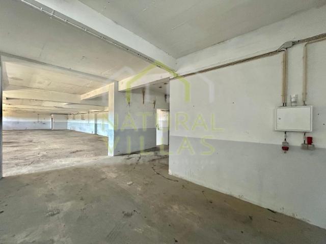 Armazém de 400m2 em Conceição de Faro