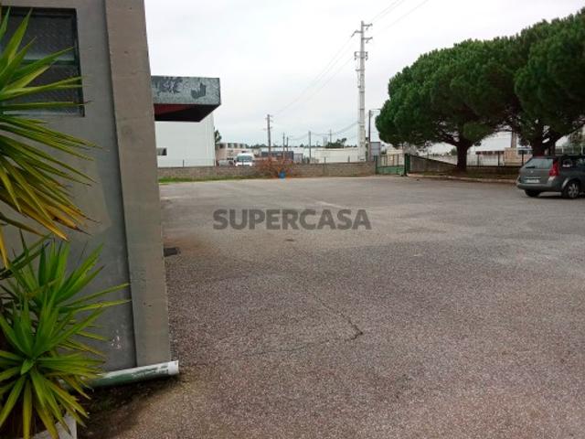 Armazém destinado a logística e industria em Vagos!