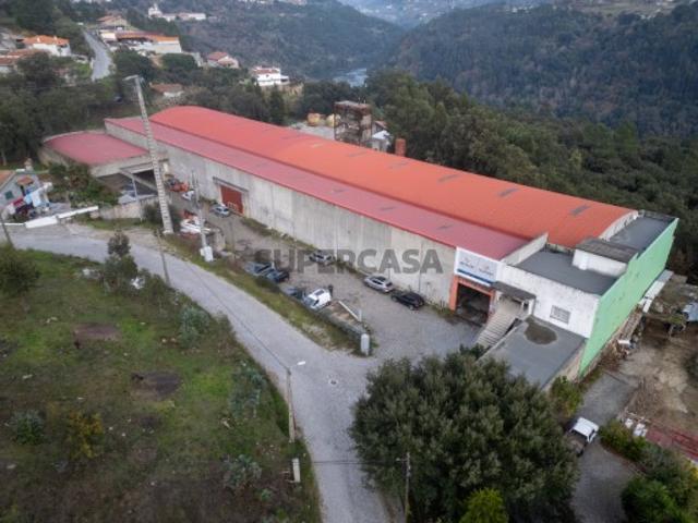 Armazém e atividade industrial