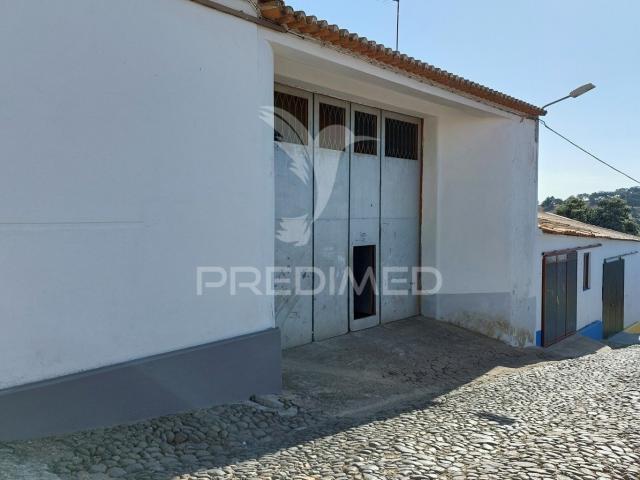 Armazém em Mombeja