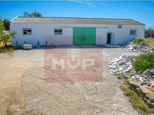 Armazém em Moncarapacho 341m² Moncarapacho e Fuseta