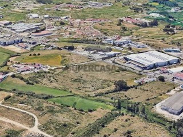 Armazém em Montelavar